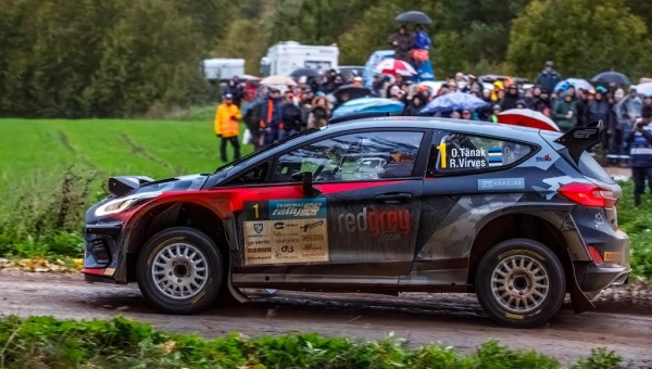 Rallisõitja Ott Tänaku kõrvale istus uus kaardilugeja